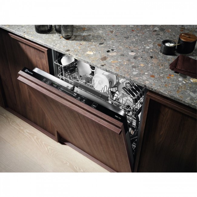 Electrolux EES47320L dishwasher Fully built-in 13 place settings