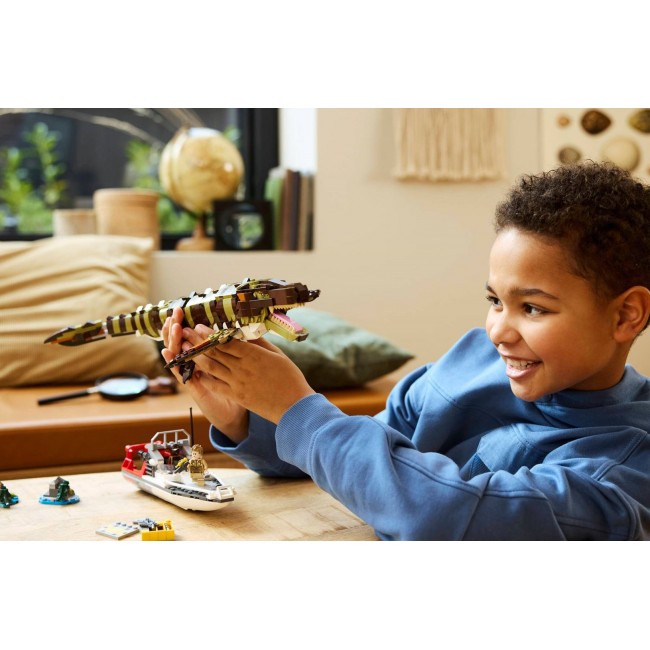 LEGO JURASSIC WORLD 76974 Brick-Built Mosasaurus Boat Mission