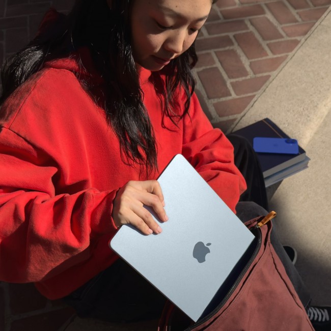 Apple MacBook Air 13-inch : M4 chip with 10-core CPU and 10-core GPU, 16GB, 512GB SSD - Sky Blue Apple MacBook Air 13-inch : M4 chip with 10-core CPU and 10-core GPU, 16GB, 512GB SSD - Sky Blue