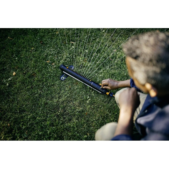 FISKARS M X-SERIES OSCILLATING SPRINKLER