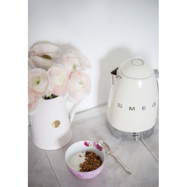 Smeg 50's Style Kettles KLF04CREU Cream Smeg 50's Style Kettles KLF04CREU Cream