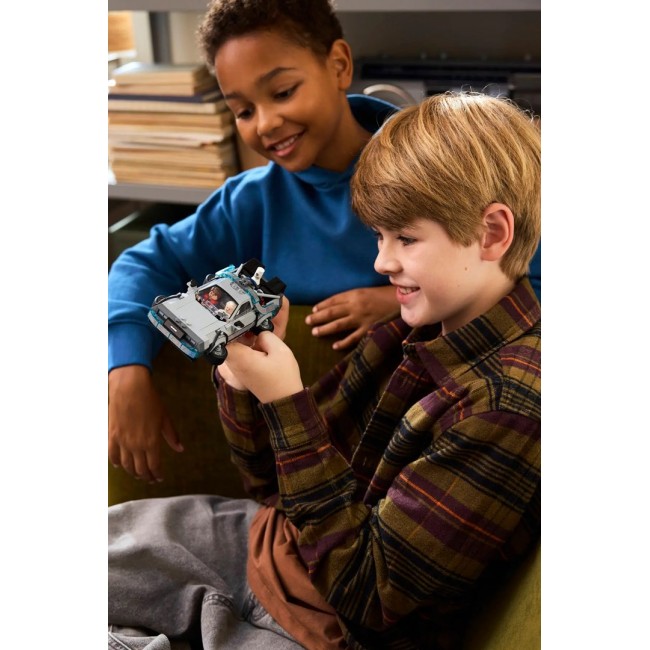 LEGO SPEED CHAMPIONS 77256 Time Machine from Back to the Future LEGO SPEED CHAMPIONS 77256 Time Machine from Back to the Future