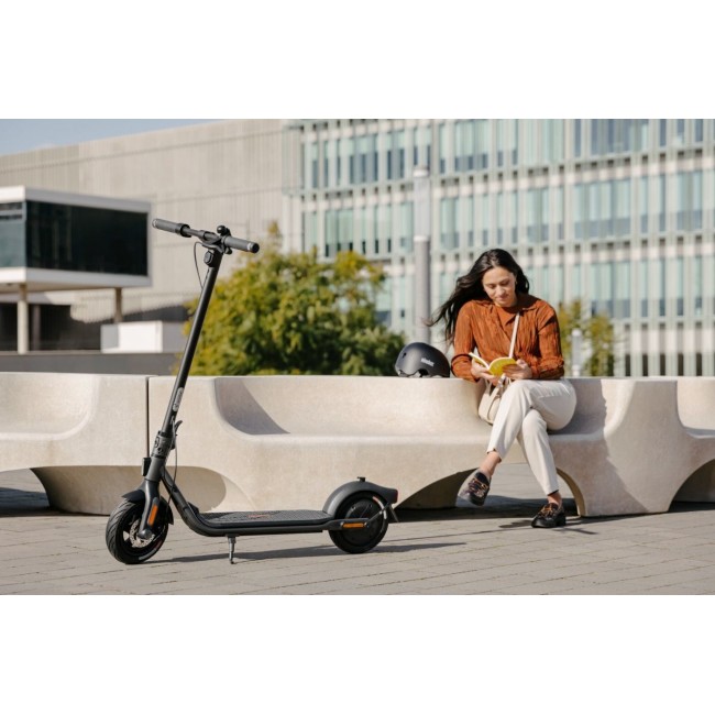 Ninebot by Segway Kickscooter F2 E, Black | Segway | Kickscooter F2 E | Up to 25 km/h | 10 Ninebot by Segway Kickscooter F2 E, Black | Segway | Kickscooter F2 E | Up to 25 km/h | 10