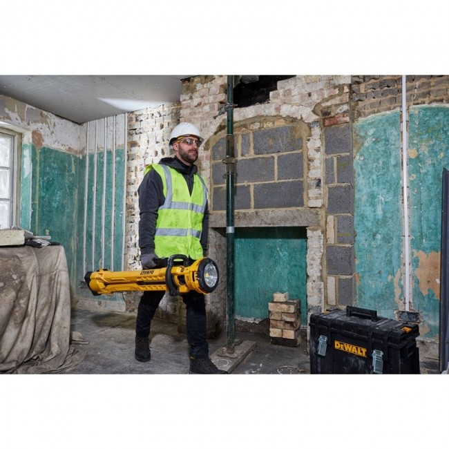 18 V flashlight on tripod without battery and charge 18 V flashlight on tripod without battery and charge