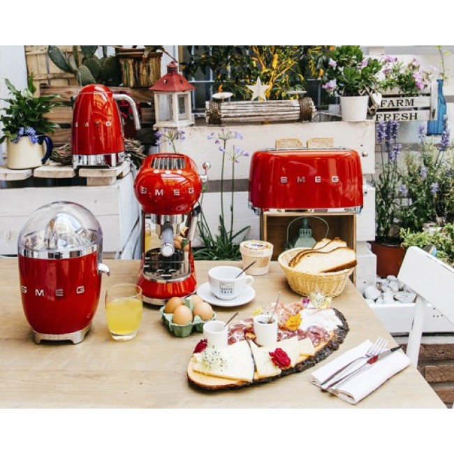 Smeg 50's Style Toaster TSF02RDEU Red Smeg 50's Style Toaster TSF02RDEU Red