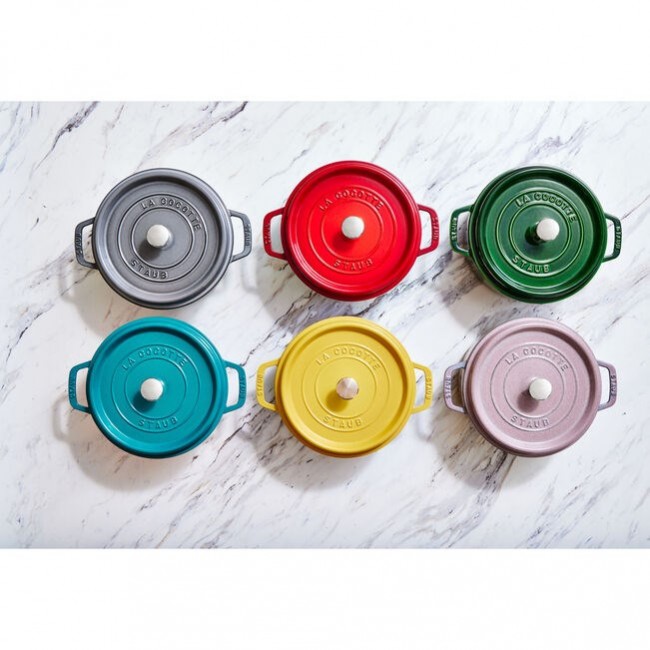 Staub Round Cast Iron Pot - 3.8 ltr, Red Staub Round Cast Iron Pot - 3.8 ltr, Red