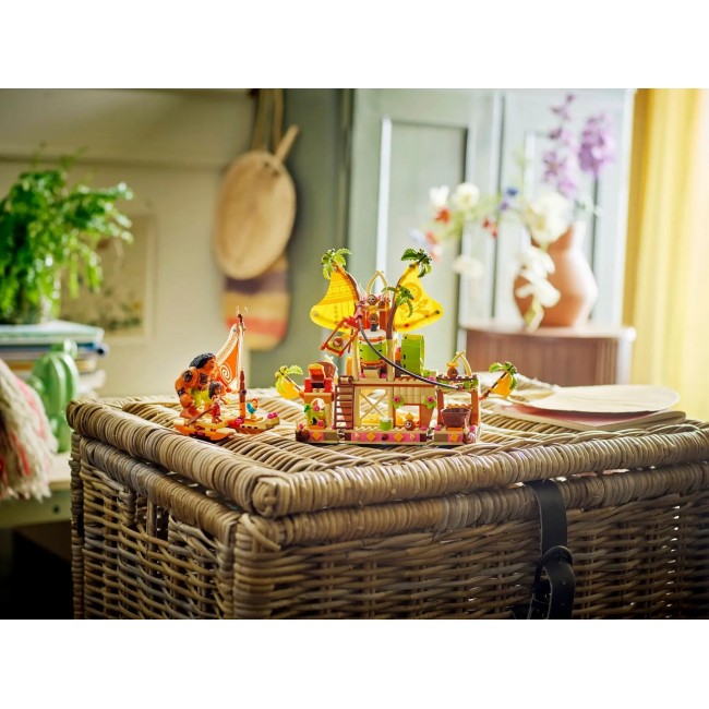 LEGO DISNEY 43258 Kakamora Barge LEGO DISNEY 43258 Kakamora Barge