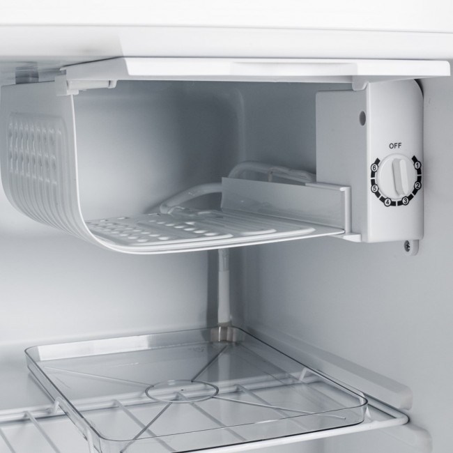 Adler AD 8096w Freestanding undercounter refrigerator White