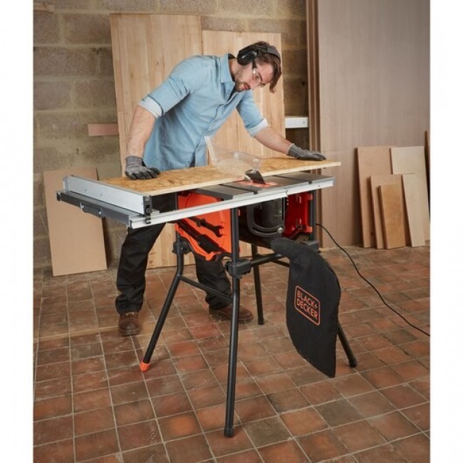 Black & Decker BES720-QS table saw 4800 RPM Black & Decker BES720-QS table saw 4800 RPM