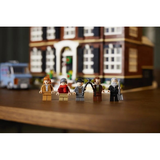 LEGO IDEAS 21330 HOME ALONE LEGO IDEAS 21330 HOME ALONE
