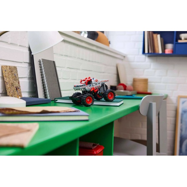 LEGO TECHNIC 42200 Monster Jam ThunderROARus with pull-back drive LEGO TECHNIC 42200 Monster Jam ThunderROARus with pull-back drive