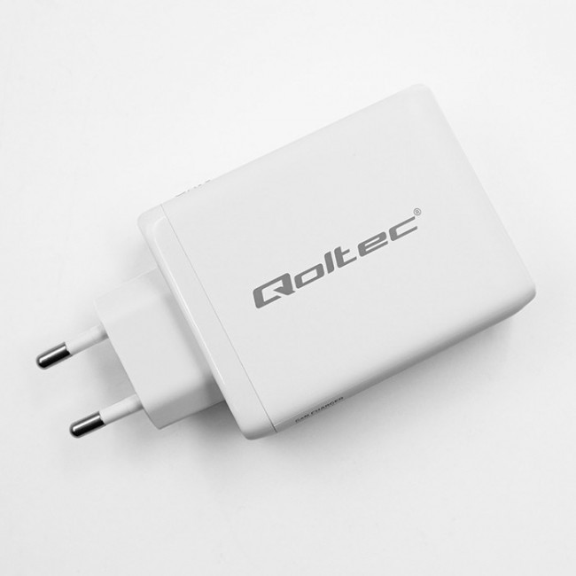 Qoltec 100W GaN Wall Charger | 5-20V | 1.5-5A | 2 x USB-C PD | 1 x USB QC 3.0 | White