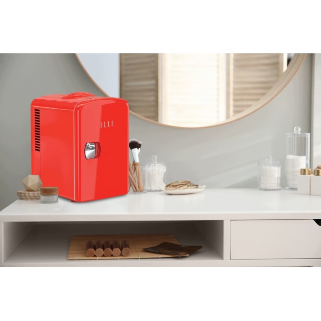 ELLE Home ESDAF101RDEU 4L Mini Fridge Red ELLE Home ESDAF101RDEU 4L Mini Fridge Red