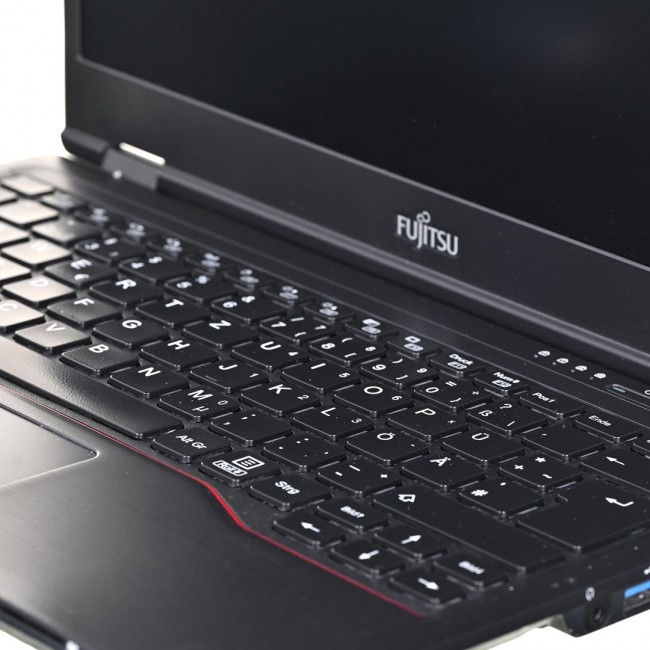 FUJITSU LifeBook U7311 i5-1135G7 16GB 256GB SSD 13,3