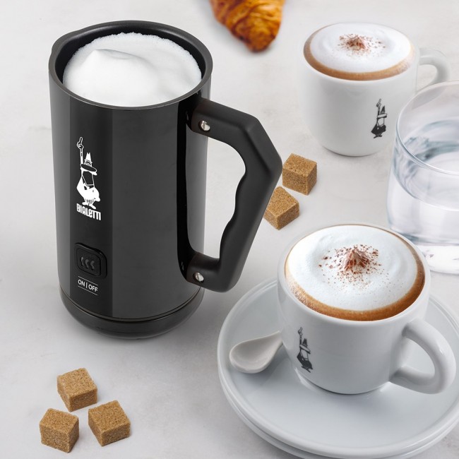 Bialetti MKF02 Automatic milk frother/warmer Black