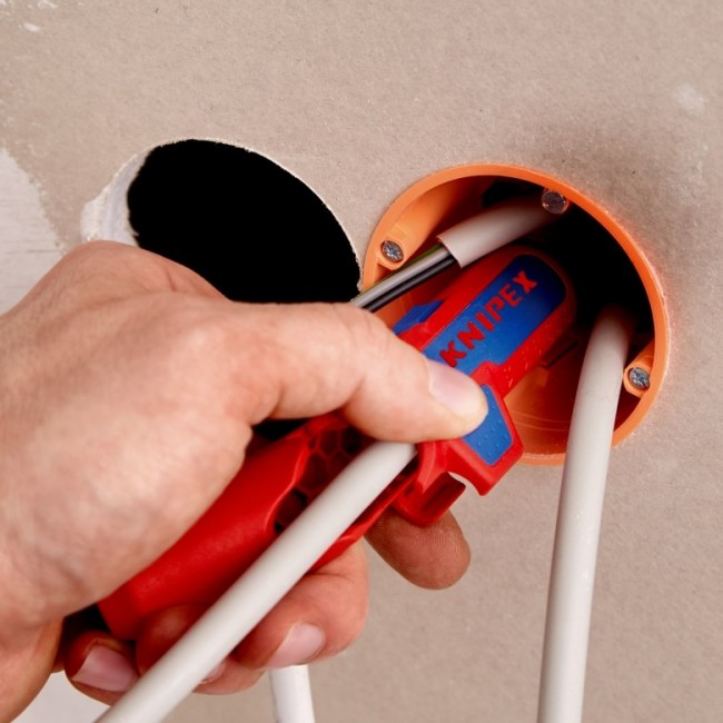 Universal stripping tool for left-handed people