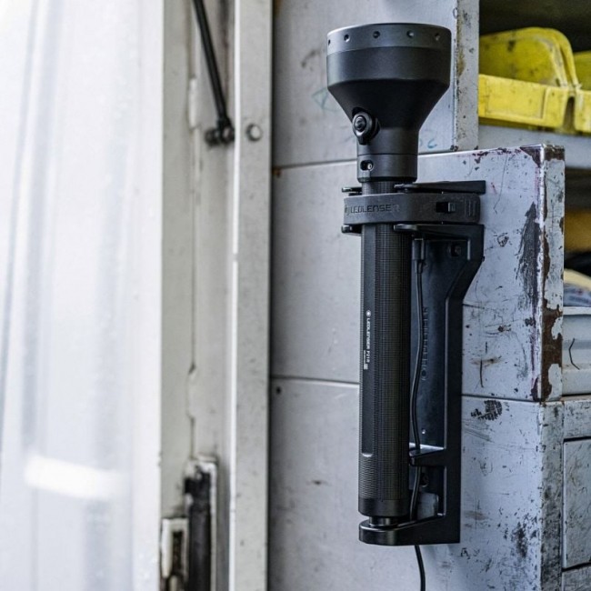 Ledlenser P21R Black Hand flashlight LED