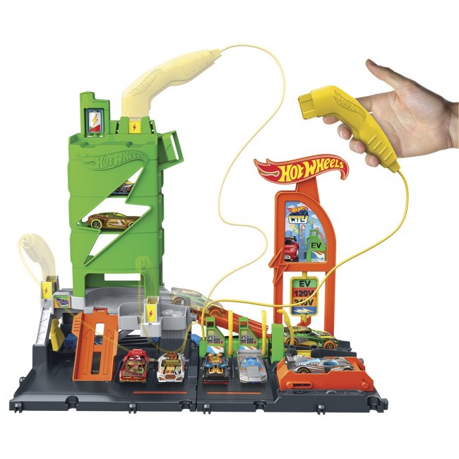 Hot Wheels City Super Recharge Fuel Station with 1:64 Scale Toy Car