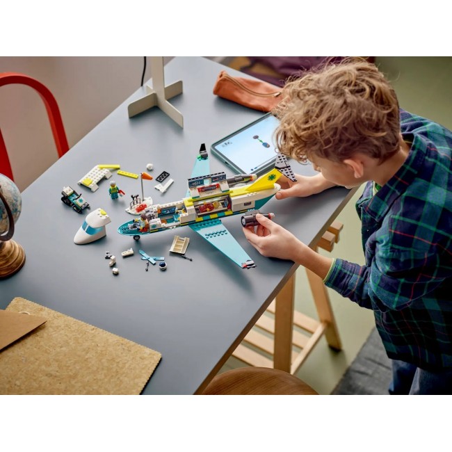 LEGO CITY 60465 Emergency Air Ambulance Airplane