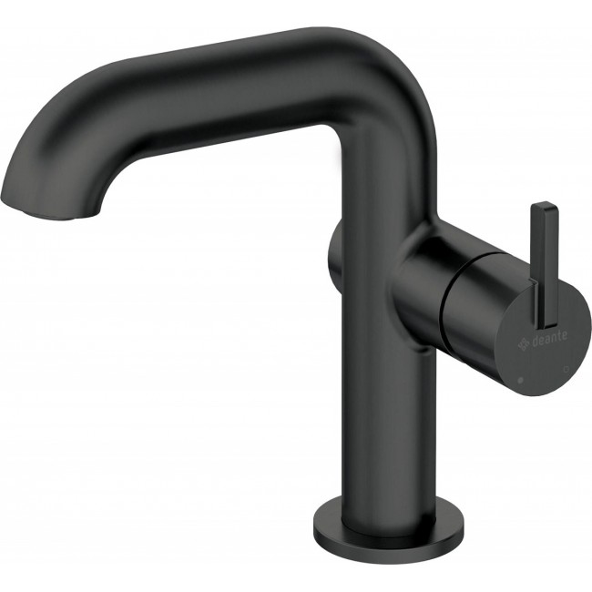 Basin mixer with rectangular spout