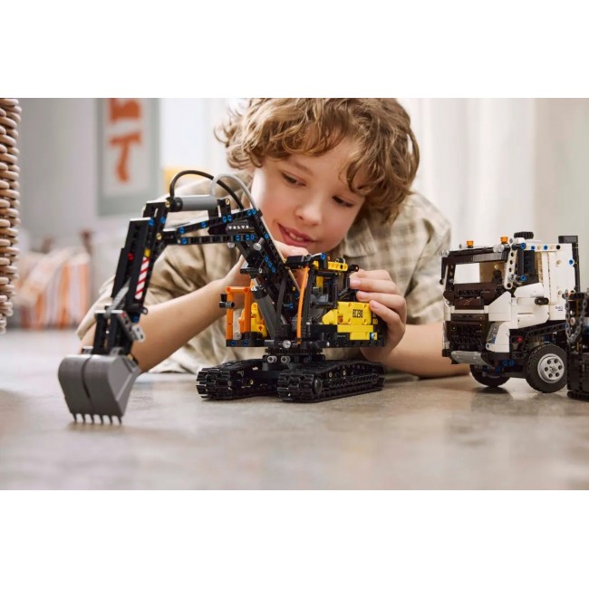 LEGO TECHNIC 42175 Volvo FMX Truck & EC230 Electric Excavat LEGO TECHNIC 42175 Volvo FMX Truck & EC230 Electric Excavat