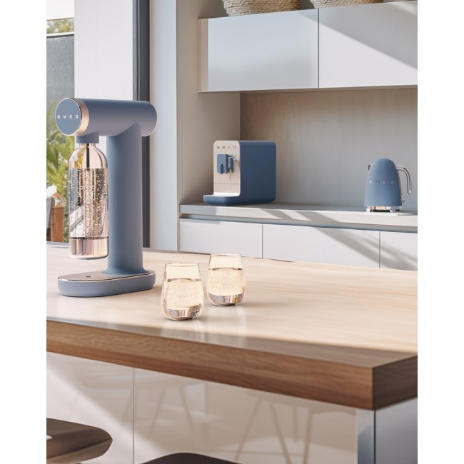 Smeg KLF03SBMEU electric kettle 1.7 L 2400 W Blue