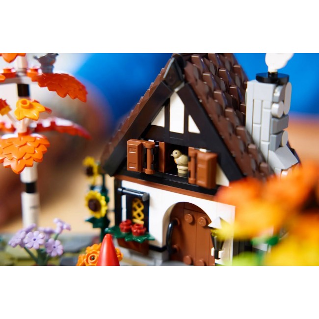 LEGO ICONS 11372 Autumn Cottage Garden