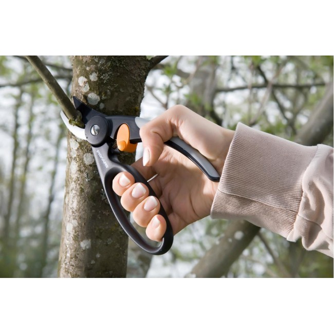 No yce ogrodowe Bypass Fiskars 111440 Black