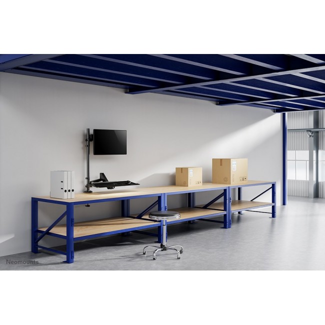 Neomounts DS90-325BL1 Sit-stand workstation desk 17-32 Neomounts DS90-325BL1 Sit-stand workstation desk 17-32
