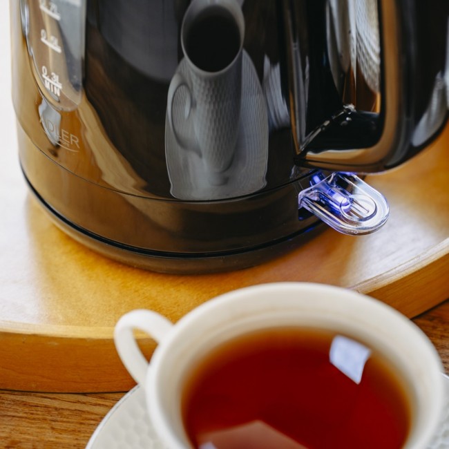 ADLER AD 1380B black electric kettle ADLER AD 1380B black electric kettle