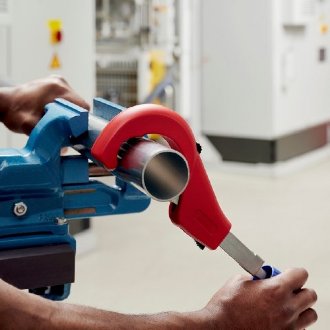 Knipex 90 31 03 BK manual pipe cutter Pipecutter