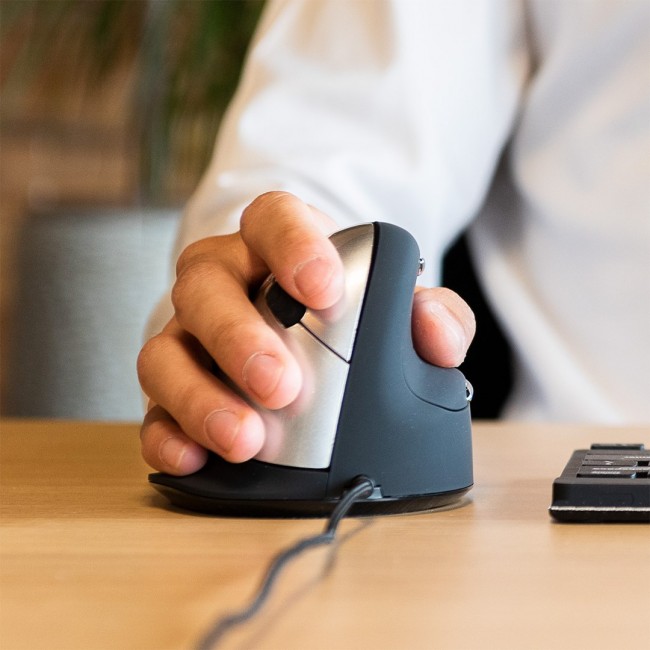 R-Go Tools Ergonomic mouse R-Go HE Break with break software, large (hand size 185 mm), right-handed, Wired, black R-Go Tools Ergonomic mouse R-Go HE Break with break software, large (hand size 185 mm), right-handed, Wired, black