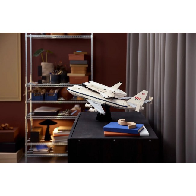 LEGO ICONS 10360 Shuttle Carrier Aircraft LEGO ICONS 10360 Shuttle Carrier Aircraft