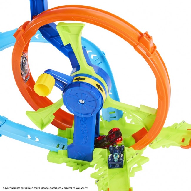 Hot Wheels Rapid Launch & Loop Playset with 1:64 Scale Die-Cast Toy Car, Crash & Track Set Hot Wheels Rapid Launch & Loop Playset with 1:64 Scale Die-Cast Toy Car, Crash & Track Set