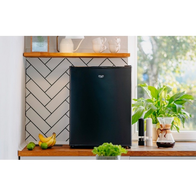 Adler AD 8097 Freestanding under-counter refrigerator White
