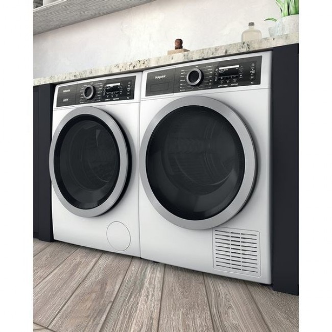 Hotpoint H8 D94WB EU tumble dryer Freestanding Front-load 9 kg A+++ White