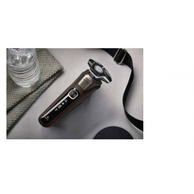 Men's electric shaver, brown + case, Philips 5000 series S5886/38 Men's electric shaver, brown + case, Philips 5000 series S5886/38