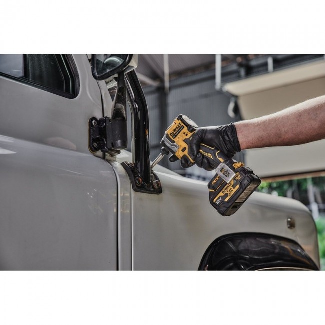 DeWALT DCF850NT 3250 RPM Black, Yellow