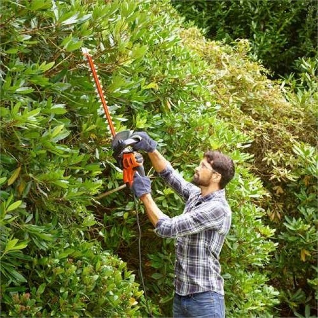 Black & Decker BEHTS451 power hedge trimmer Double blade 550 W 2.65 kg Black & Decker BEHTS451 power hedge trimmer Double blade 550 W 2.65 kg