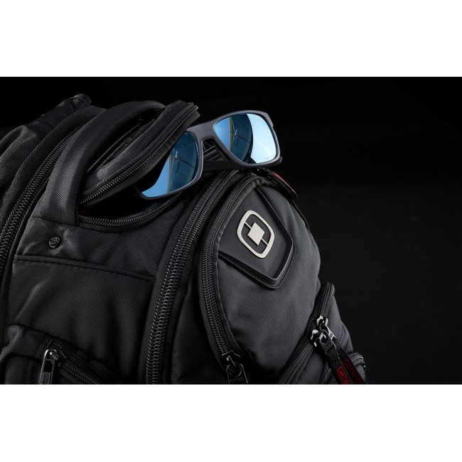 OGIO BACKPACK RENEGADE RSS BLACK PINDOT P/N: 111071_317 OGIO BACKPACK RENEGADE RSS BLACK PINDOT P/N: 111071_317