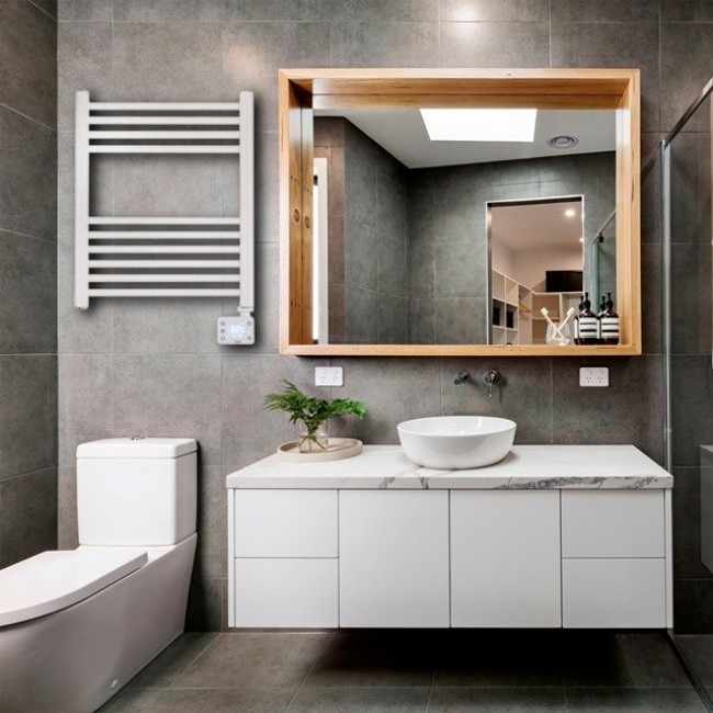 Adler AD 7823 Electric bathroom heater LED white