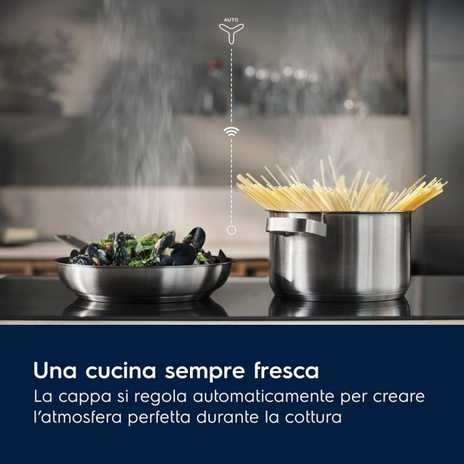 Electrolux Serie 700 EIS62453 Black Built-in 60 cm Zone induction hob 4 zone(s) Electrolux Serie 700 EIS62453 Black Built-in 60 cm Zone induction hob 4 zone(s)