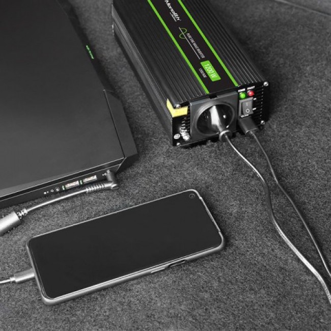Qoltec Monolith power adapter/inverter Auto 1200 W Black Qoltec Monolith power adapter/inverter Auto 1200 W Black