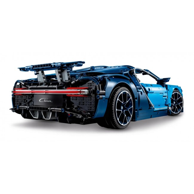 LEGO TECHNIC 42083 BUGATTI CHIRON LEGO TECHNIC 42083 BUGATTI CHIRON