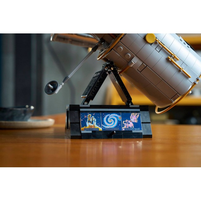 LEGO ICONS 11382 Hubble Space Telescope
