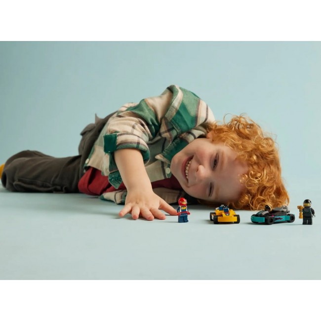 LEGO CITY 60400 GO-KARTS AND RACE DRIVERS LEGO CITY 60400 GO-KARTS AND RACE DRIVERS