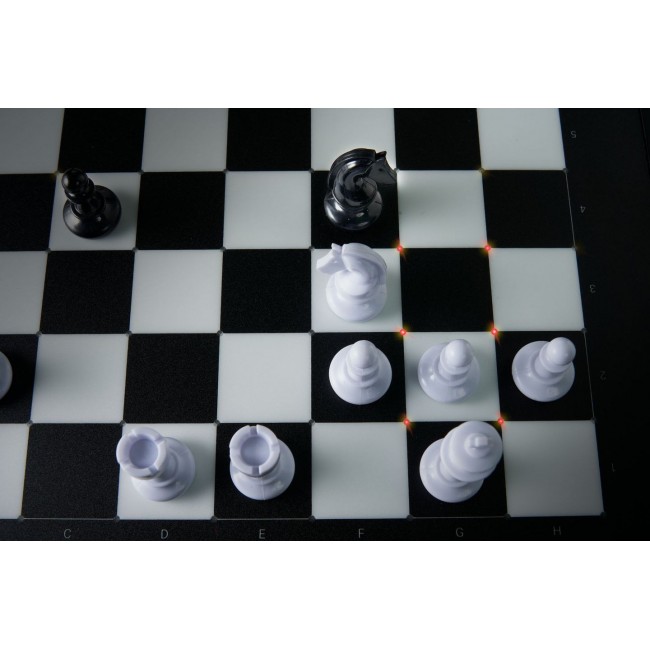 Millennium eONE Chess set Desktop International