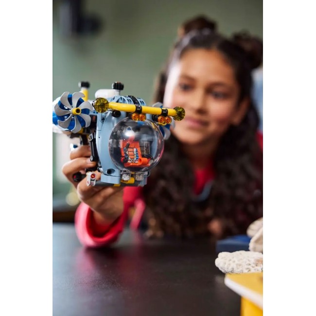LEGO TECHNIC 42201 Deep Sea Research Submarine