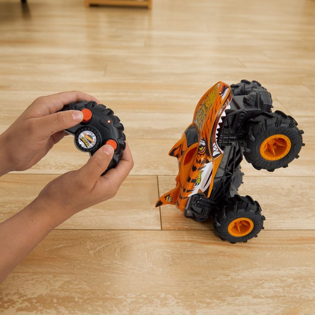 Hot Wheels Monster Trucks RC HW Tiger Shark RC in 1:24 Scale, Remote-Control Toy Truck