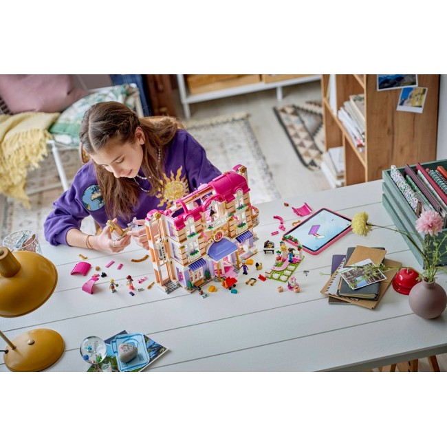 LEGO FRIENDS 42704 Heartlake City Grand Hotel